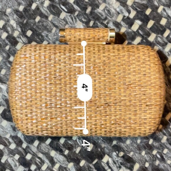 Snap close straw rattan style clutch with optional gold tone strap - Picture 7 of 7